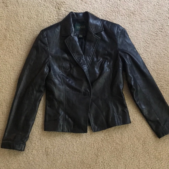 Danier leather jacket, classic black - Picture 2 of 10